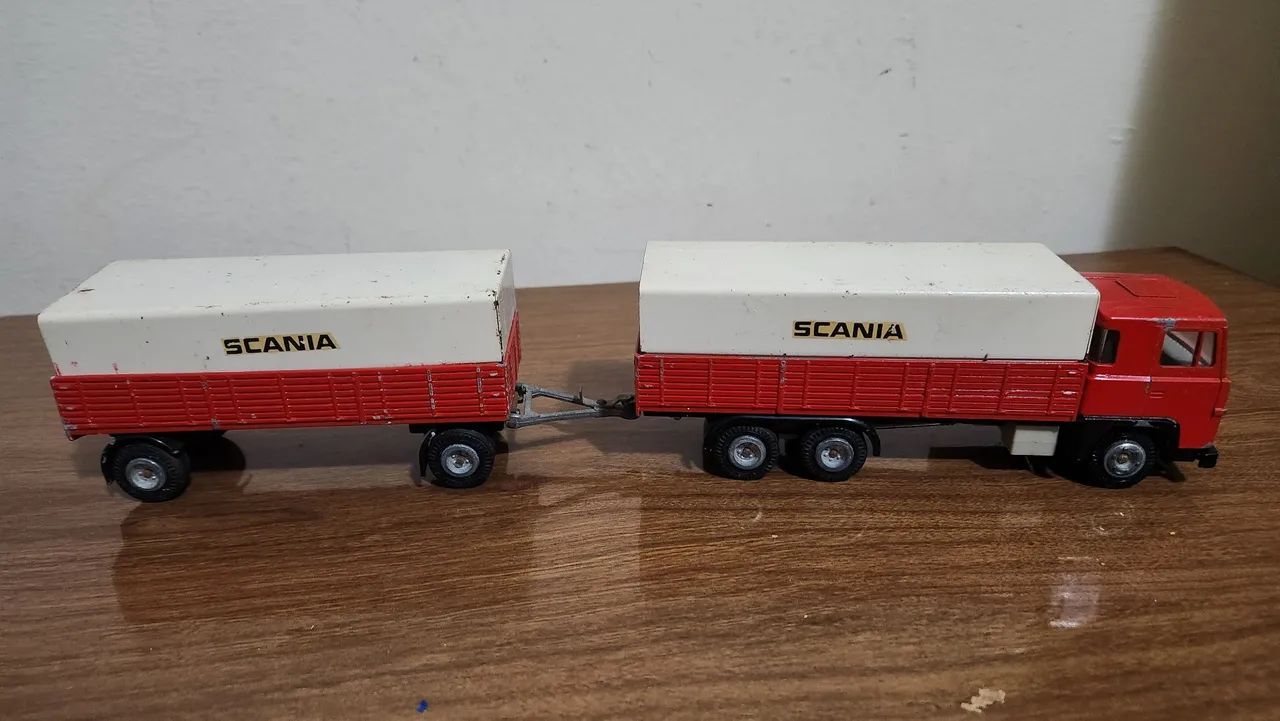 Miniatura Caminhão Scania Tekno Dinamarca 
