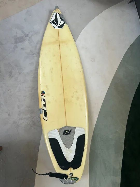 Prancha Autografada por Gabriel Medina e Ricardo Martins - Edição Exclusiva Volcom 5?6?