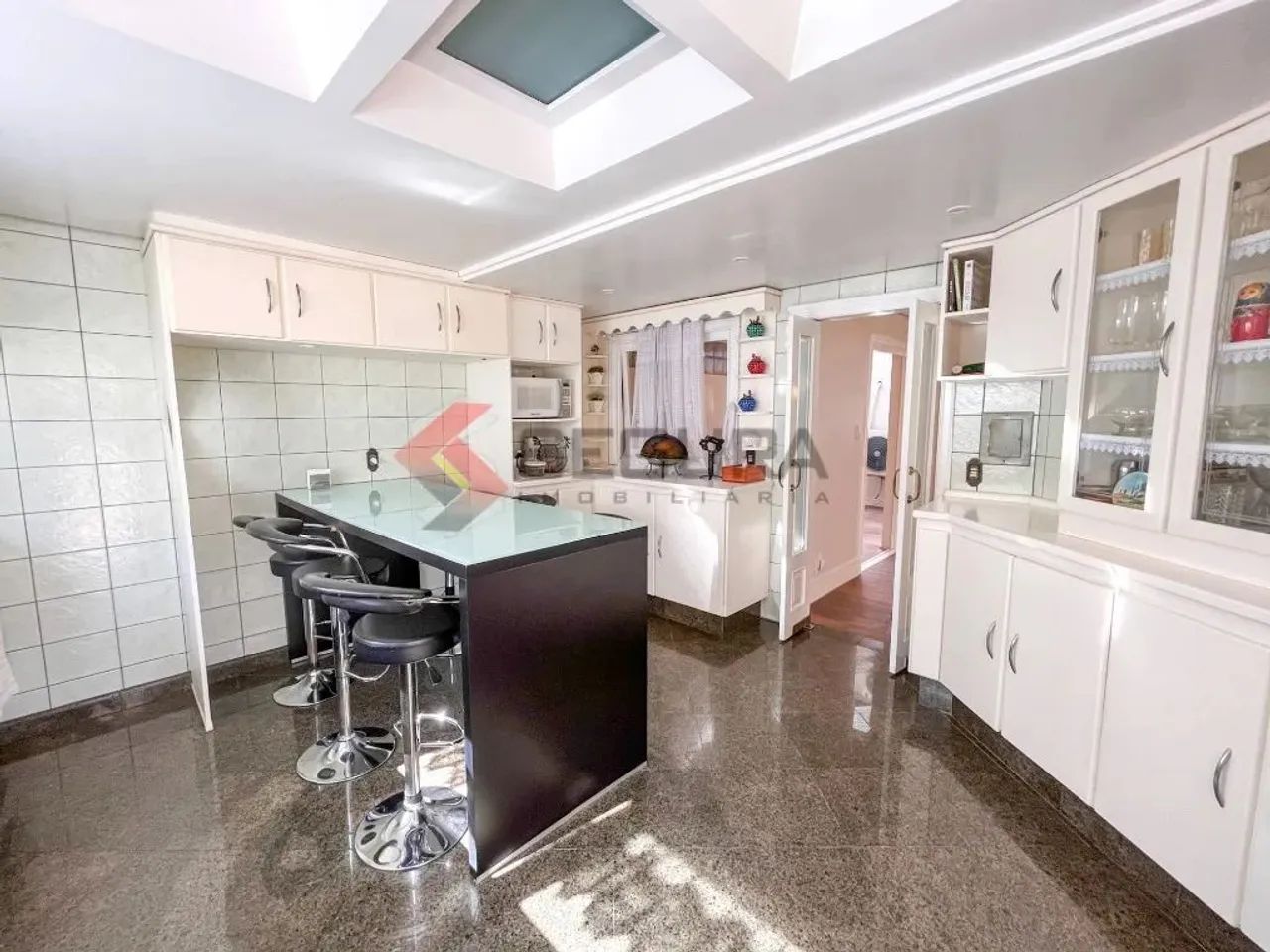 Sobrado com 3 dormitórios, sendo 1 com suíte e sacada - São José / Canoas - Foto 7