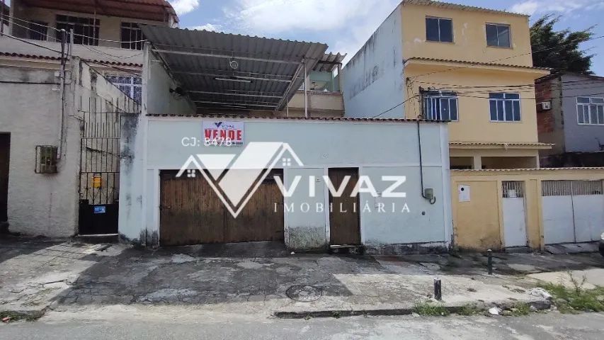 Excelente Casa Frente de Rua com 04 Quartos Varandão Piscina e Área Gourmet
