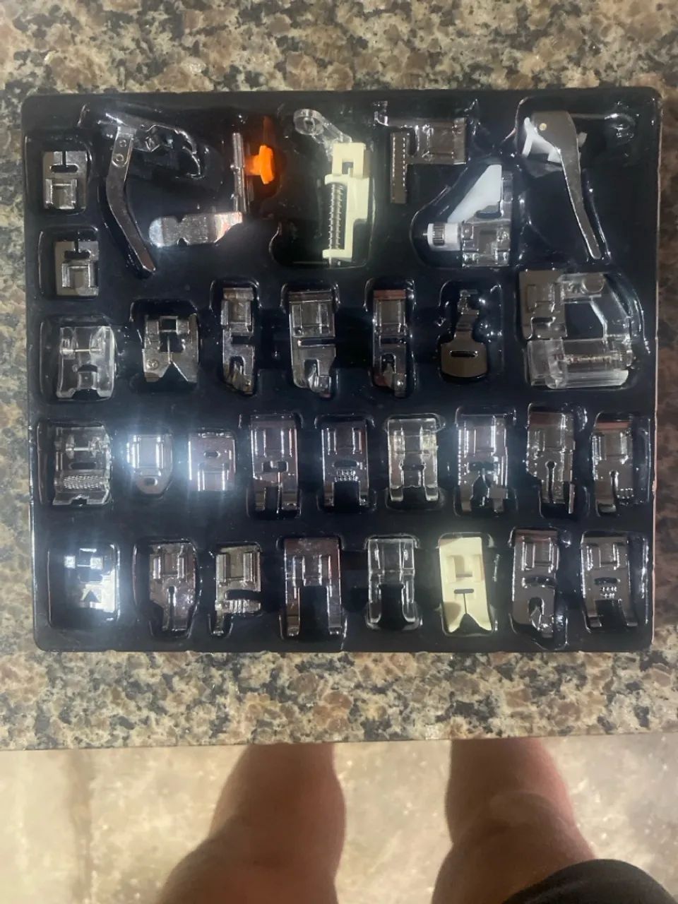 Kit de Pés para Máquina de Costurar - 32 Peças - Foto 3