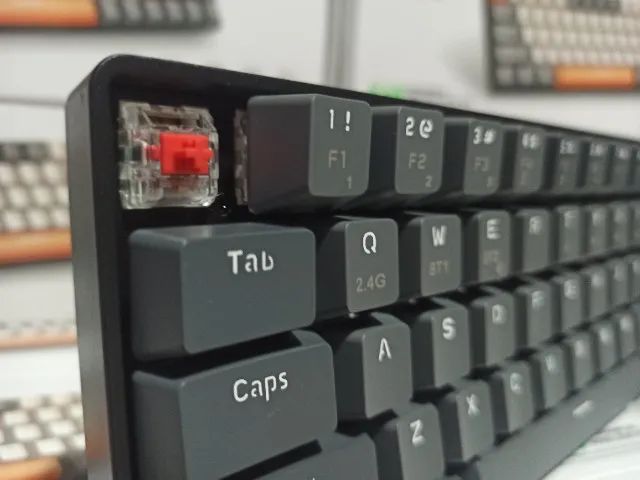 Teclado Mecânico Wireless / Bluetooth switch red, conexão USB e Tipo C, aceito cartão - Foto 4