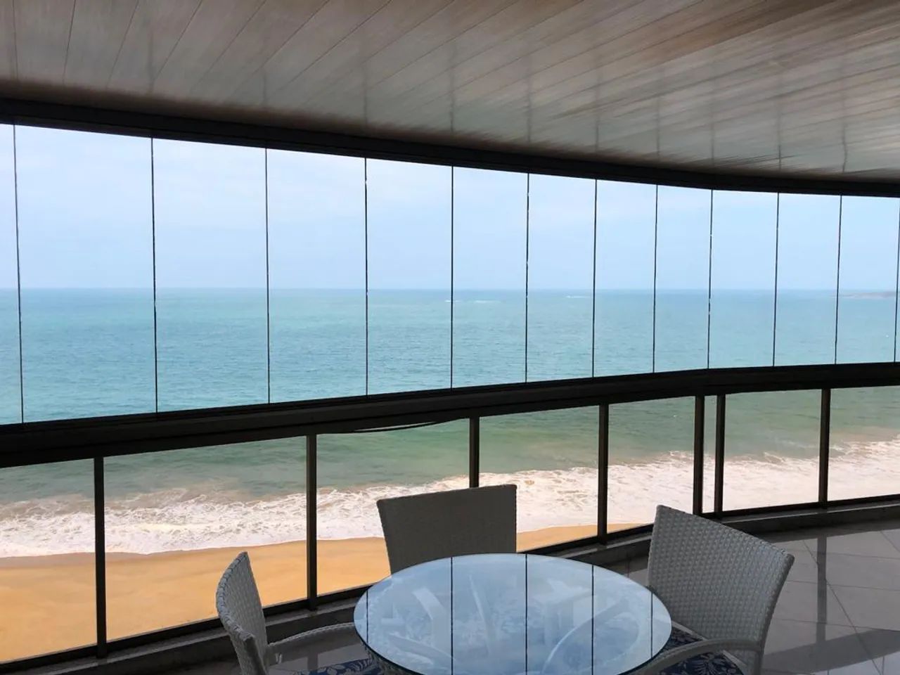 Apartamento para venda possui 260 metros quadrados com 4 quartos em Itapuã - Vila Velha - 