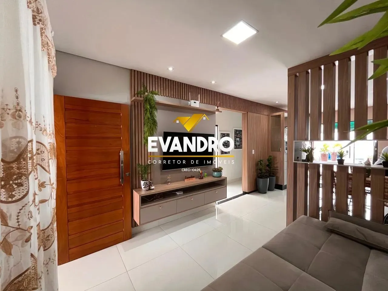 Casa para Venda em Cuiabá, Parque Ohara, 3 dormitórios, 1 suíte, 2 banheiros, 3 vagas
