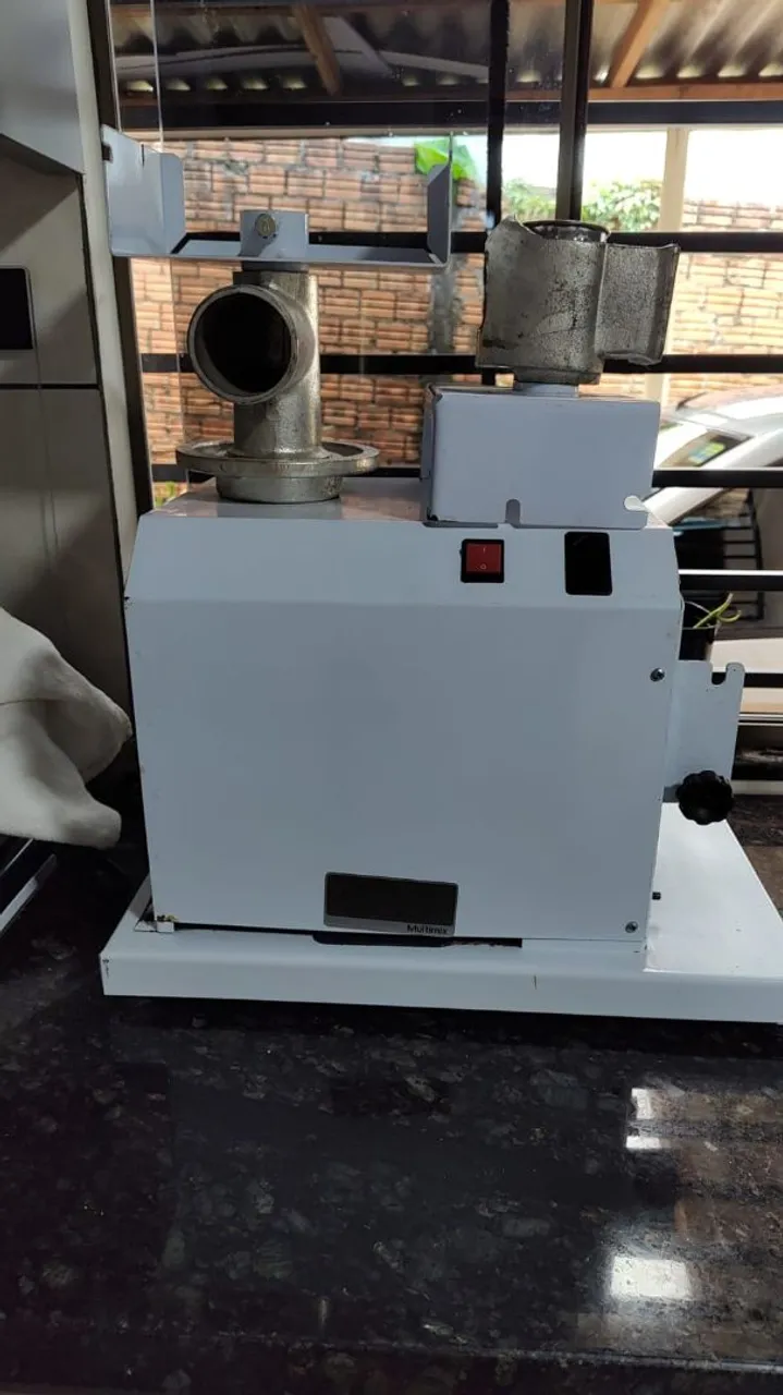 Maquina masseira moedor Multimix