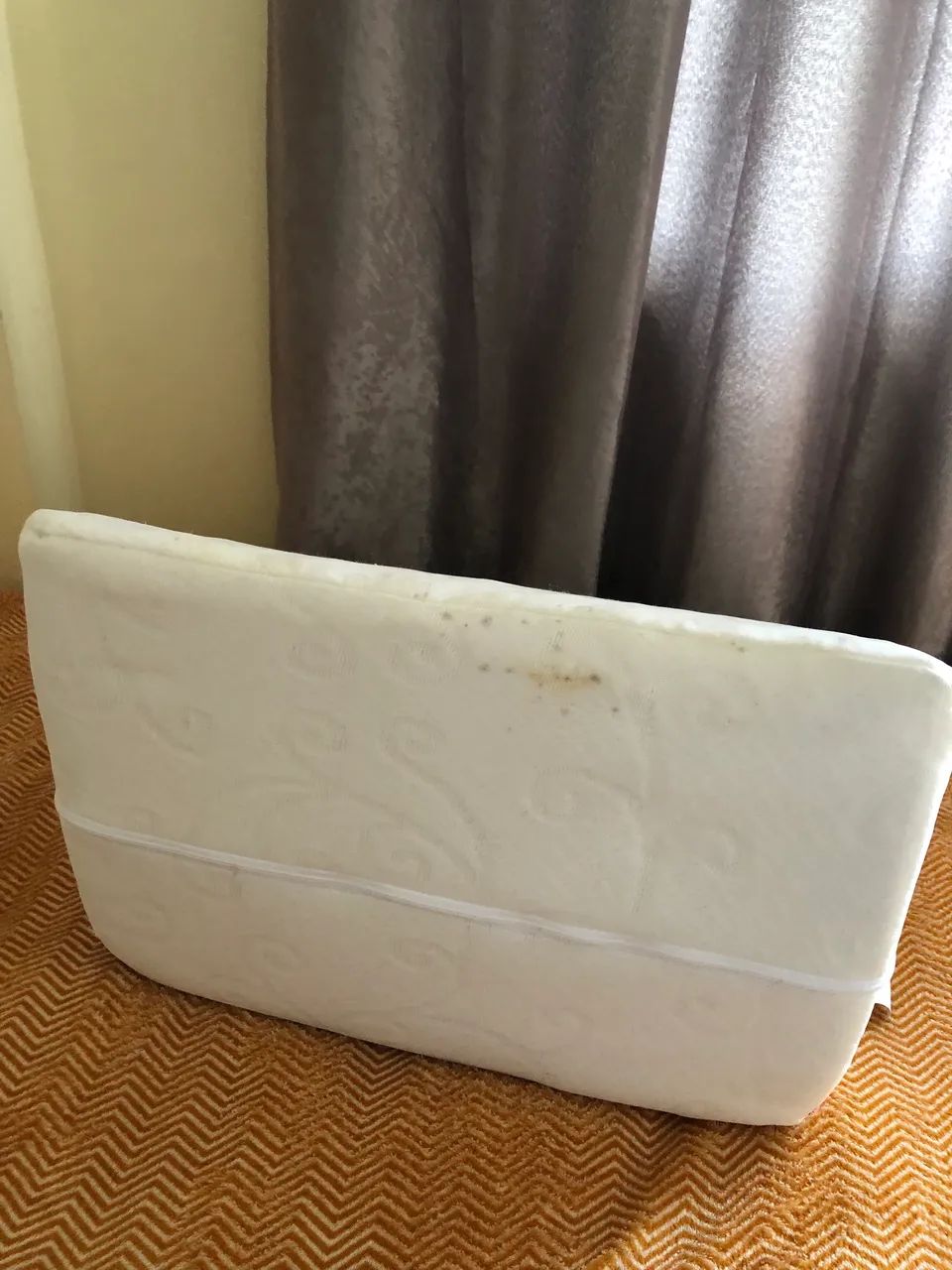 Orthopedic triangular support cushion64305770613889121