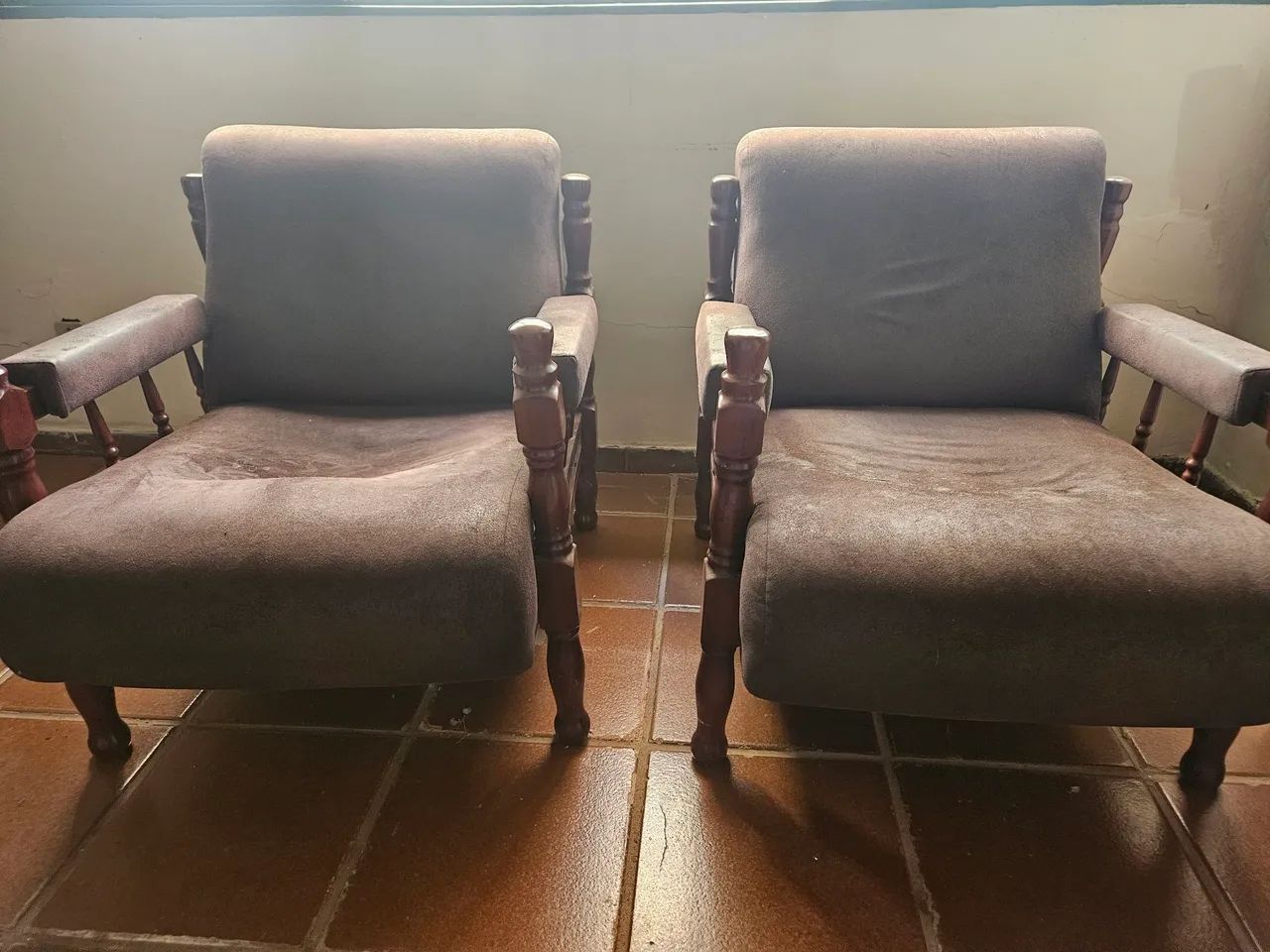 02 Poltronas  couro - Foto 2