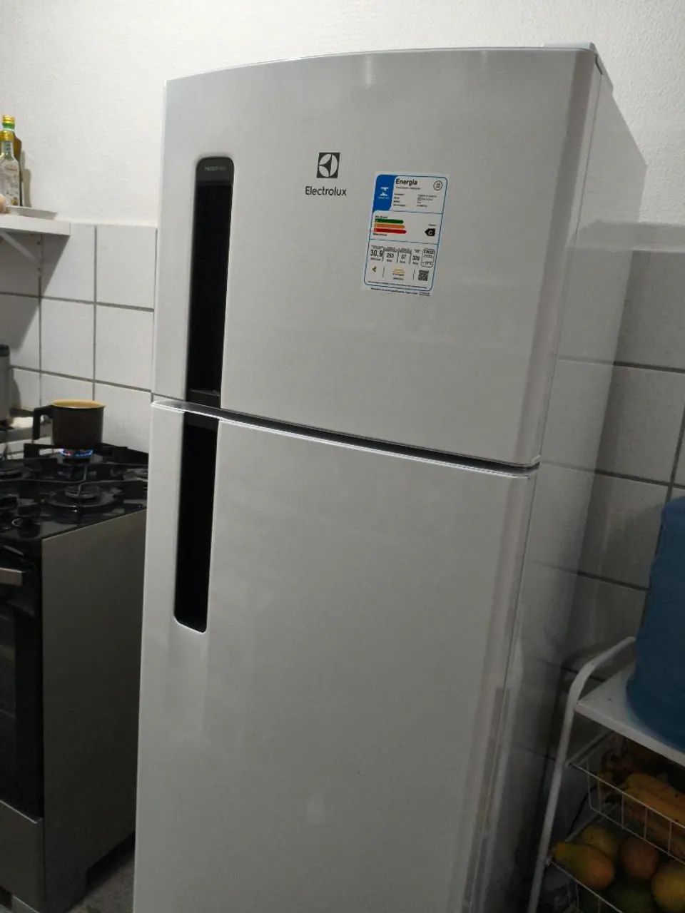 Geladeira nova com 1 mês de compra 