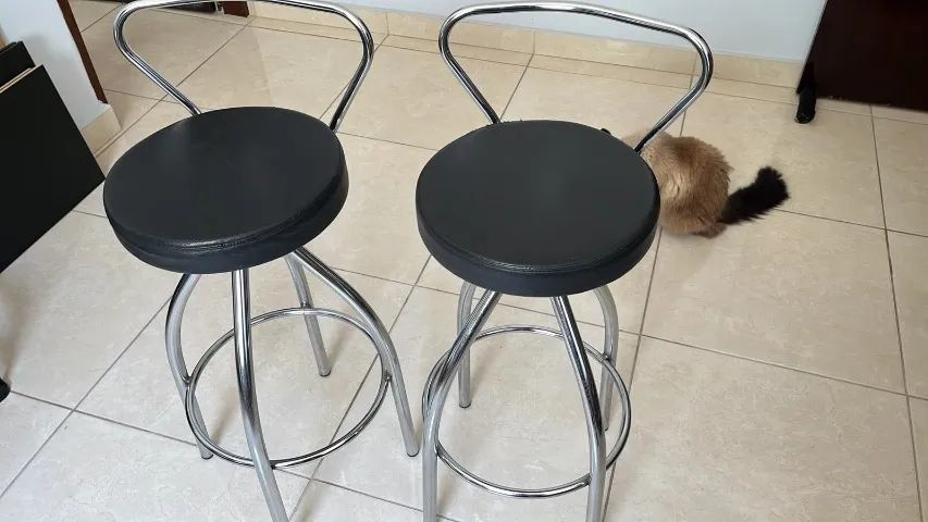 Par de banquetas Alta 