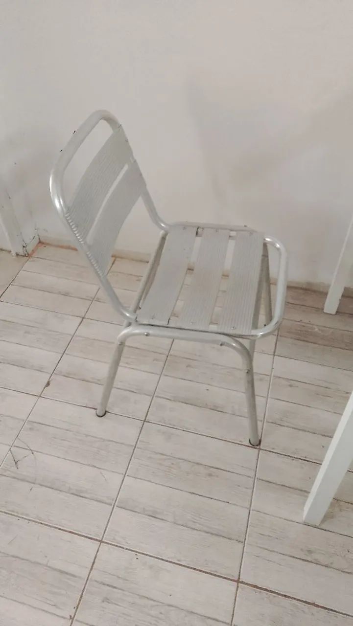 Mesa com 4 cadeiras de alumínio  - Foto 3