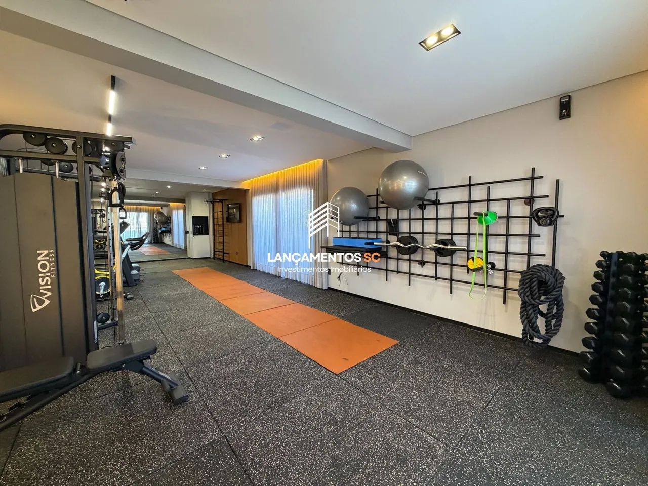Studio novo, semimobiliado, 1 vaga de garagem, Centro, Florianópolis/SC - Foto 4
