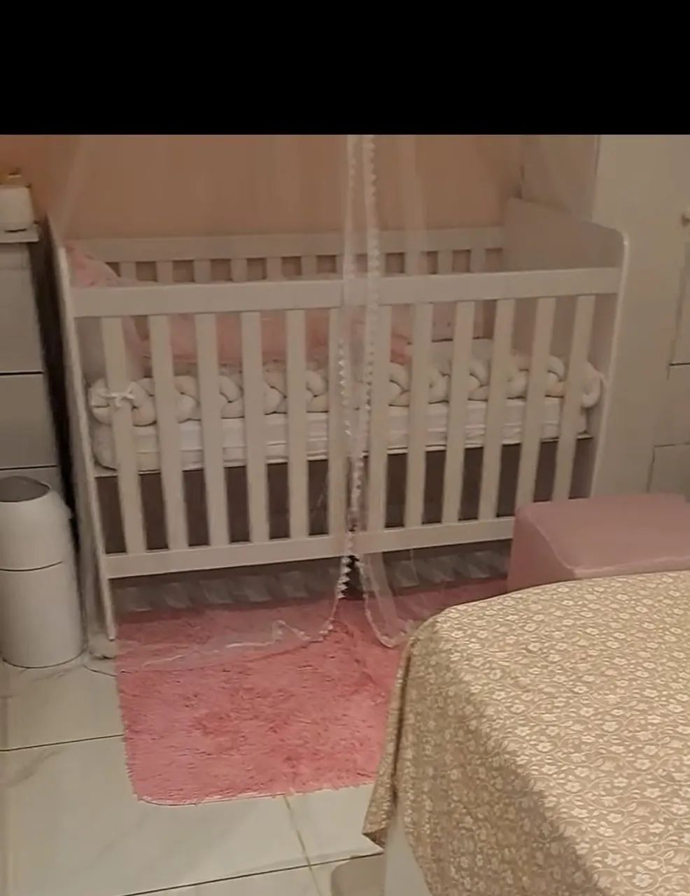 Berço com colchão 