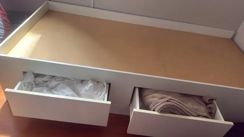 Cama de solteiro com gavetas cor branca - Foto 2
