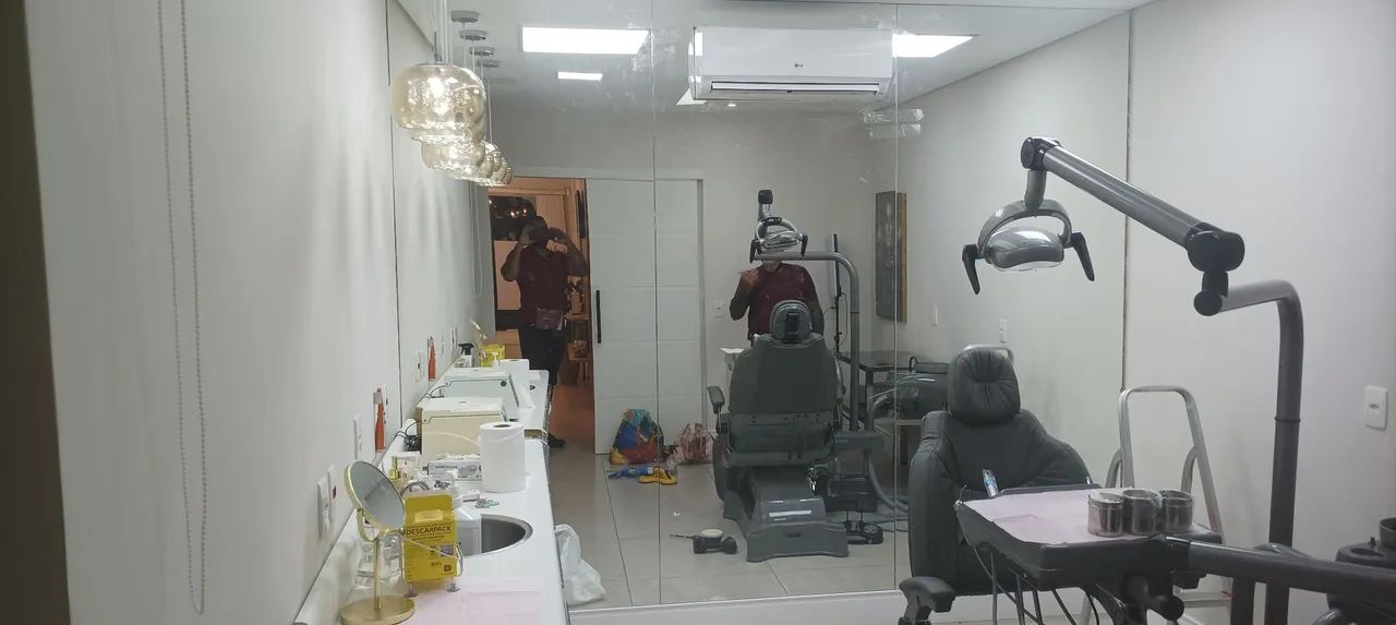 Instalador  de espelho  qual quer tamanho . 
