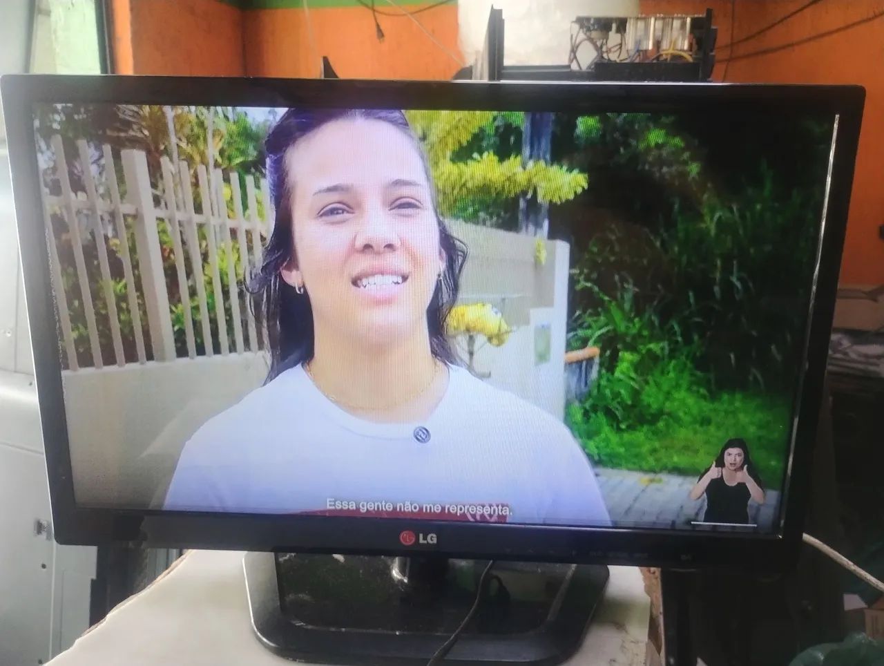 TV LG 22 POLEGADAS CONVERSOR DIGITAL EMBUTIDO  - Foto 4