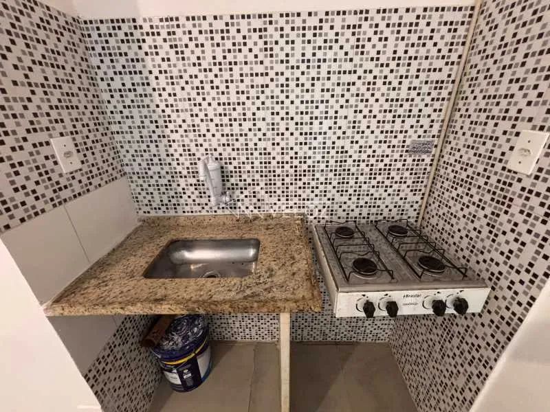 Kitnet/Conjugado : / Residencial / Centro