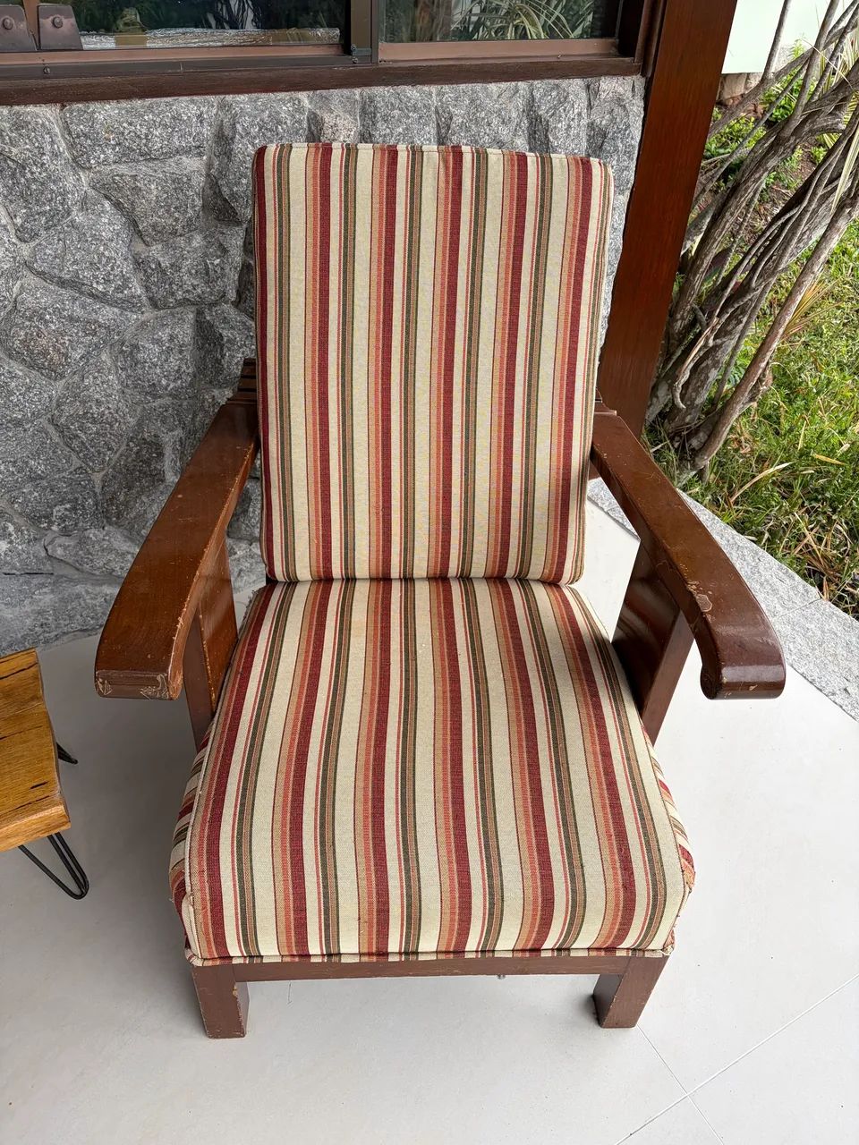 Poltronas antigas com capa novas - Foto 2