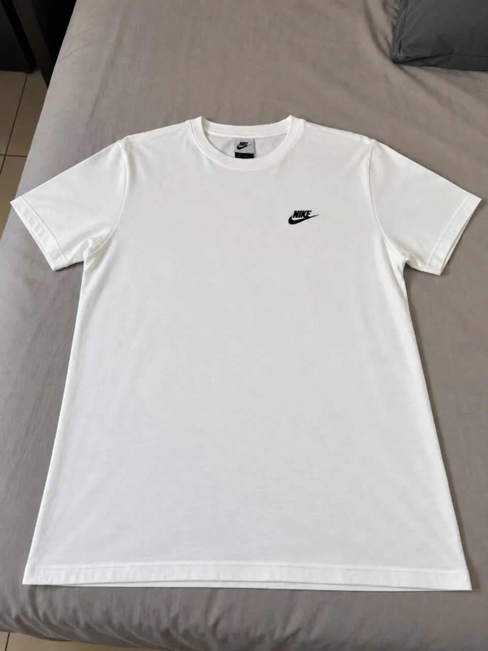 Camiseta Nike Branca Básica Lisa  - Foto 2