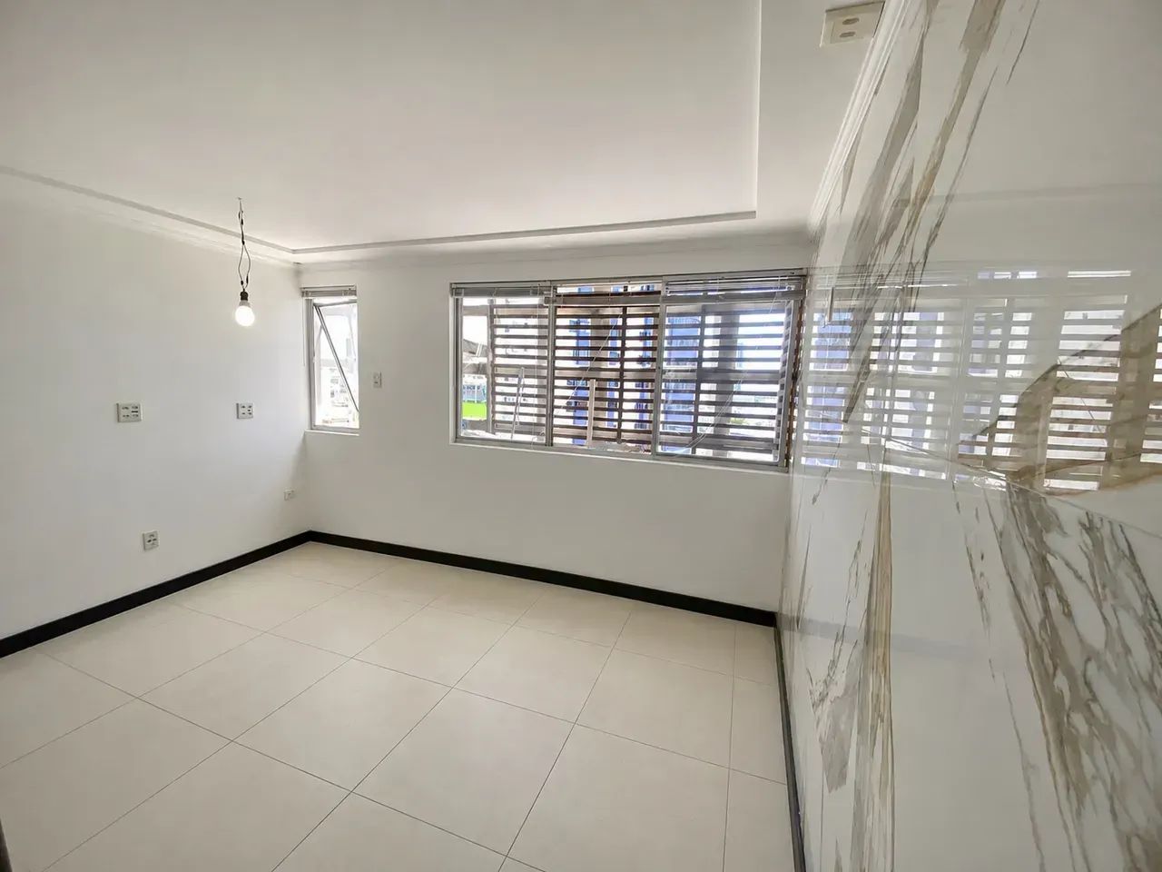 Alugo/ vrndo sala comercial - Foto 4