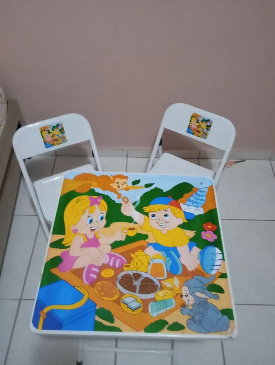 Mesinha com duas cadeirinhas - Foto 2