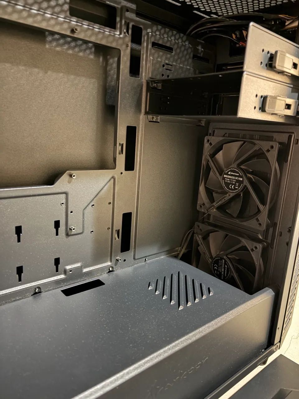 Gabinete Sharkoon VS7 Mid ATX - Foto 2