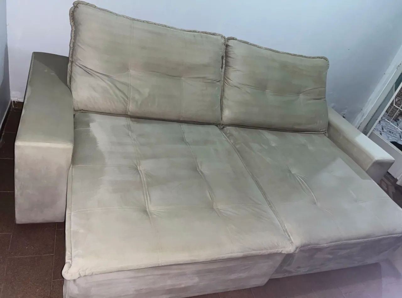 VENDE-SE SOFÁ RETRÁTIL 2,50 4 LUGARES467352347582156802