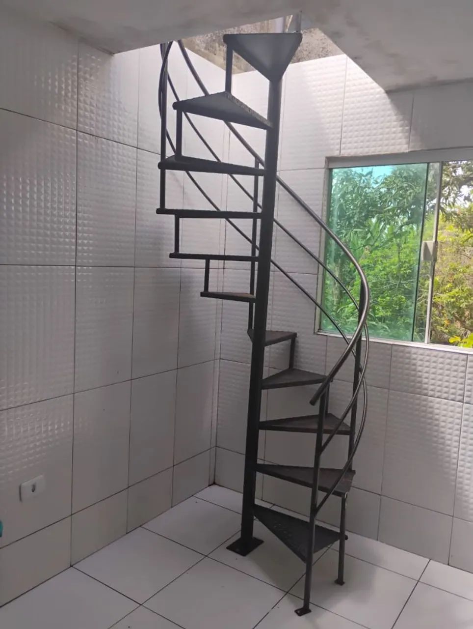 Escada de Ferro Galvanizada Caracol ou Reta - Foto 3