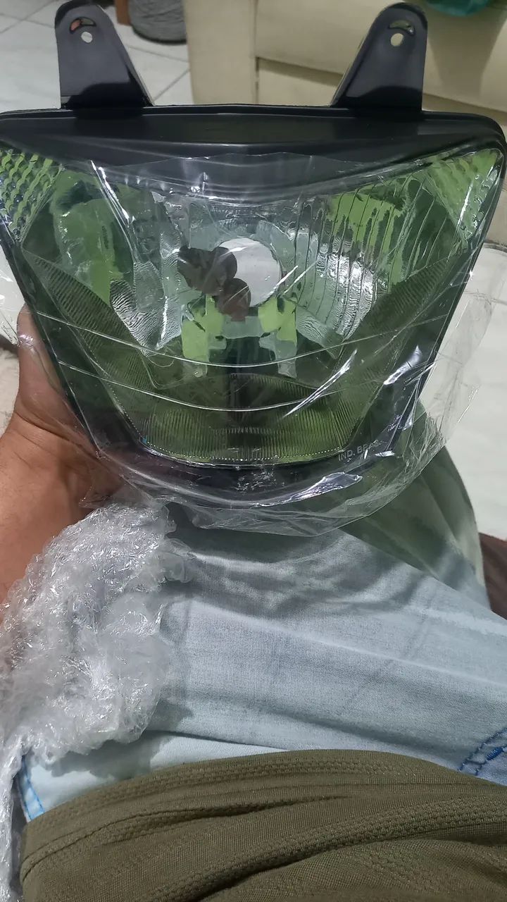 Farol e retrovisor - Foto 5