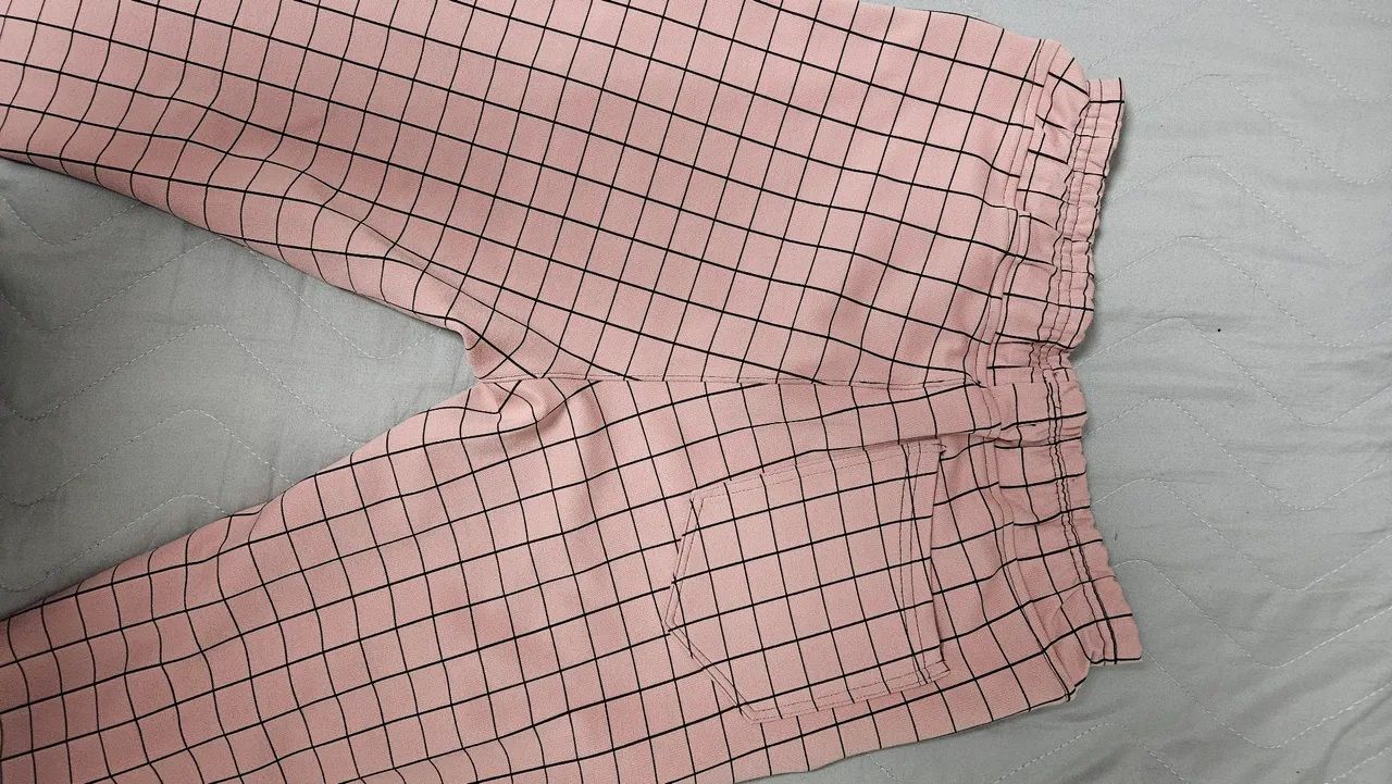 Vendo calça rosa xadrez - Foto 2