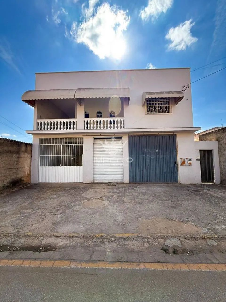 CASA Á VENDA - MORRO DO ENGENHO/ITAÚNA MG - 420 M2
