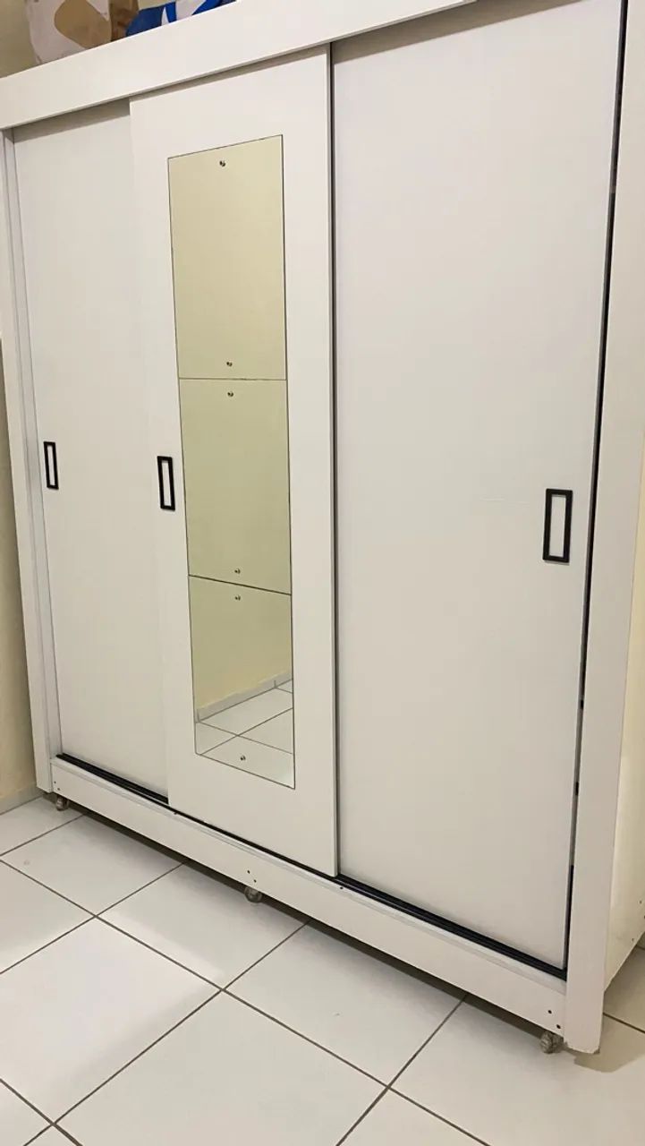 Vendo guarda roupa 