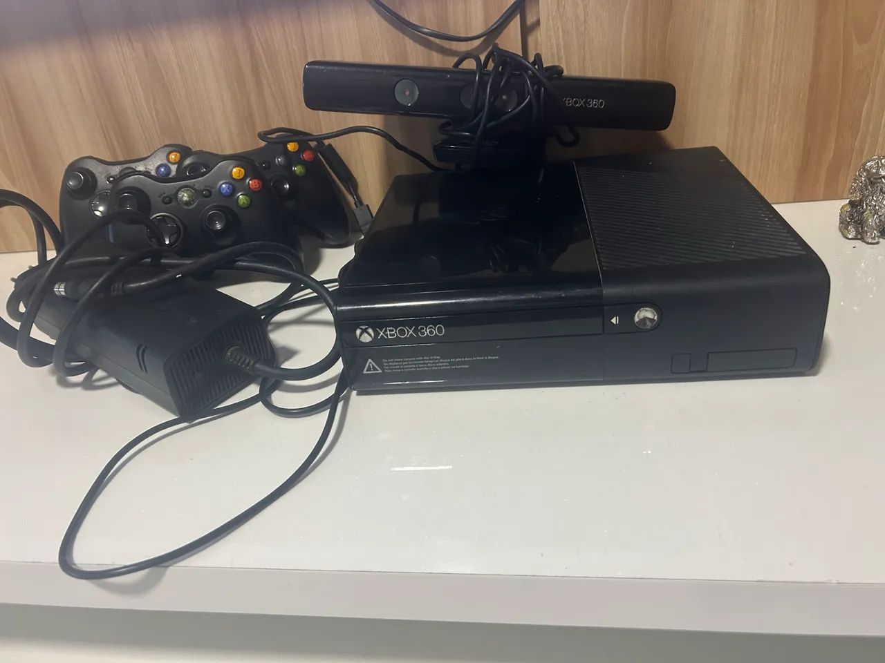 Xbox 360 + jogos + controles e GR - Foto 4