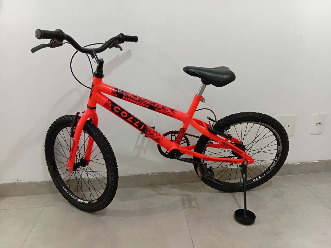 Bicicleta infantil laranja florescente  - Foto 3