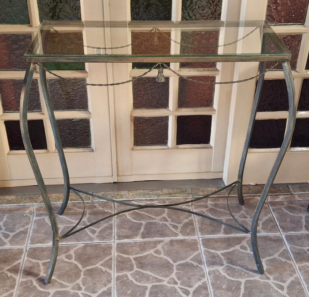 Aparador de ferro com vidro  - Foto 2