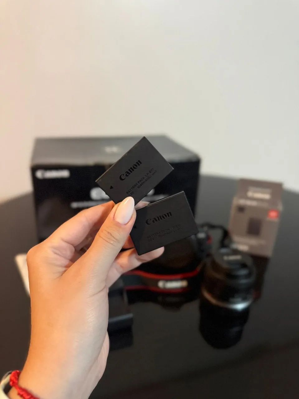 Câmera cânon R100 eos RF com 2 bateria 