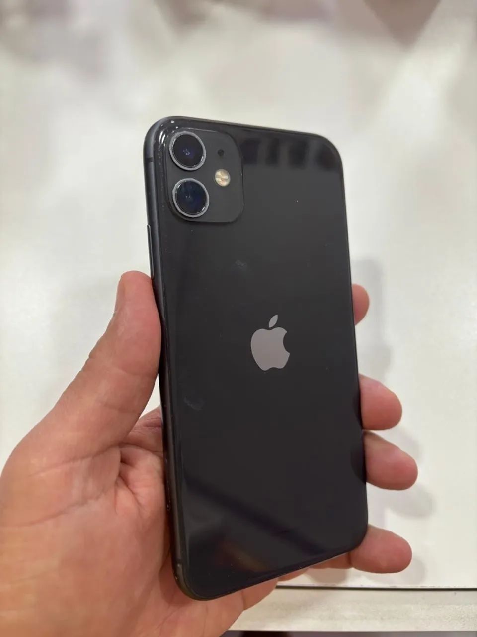 Vendo IPHONE 11 64g 