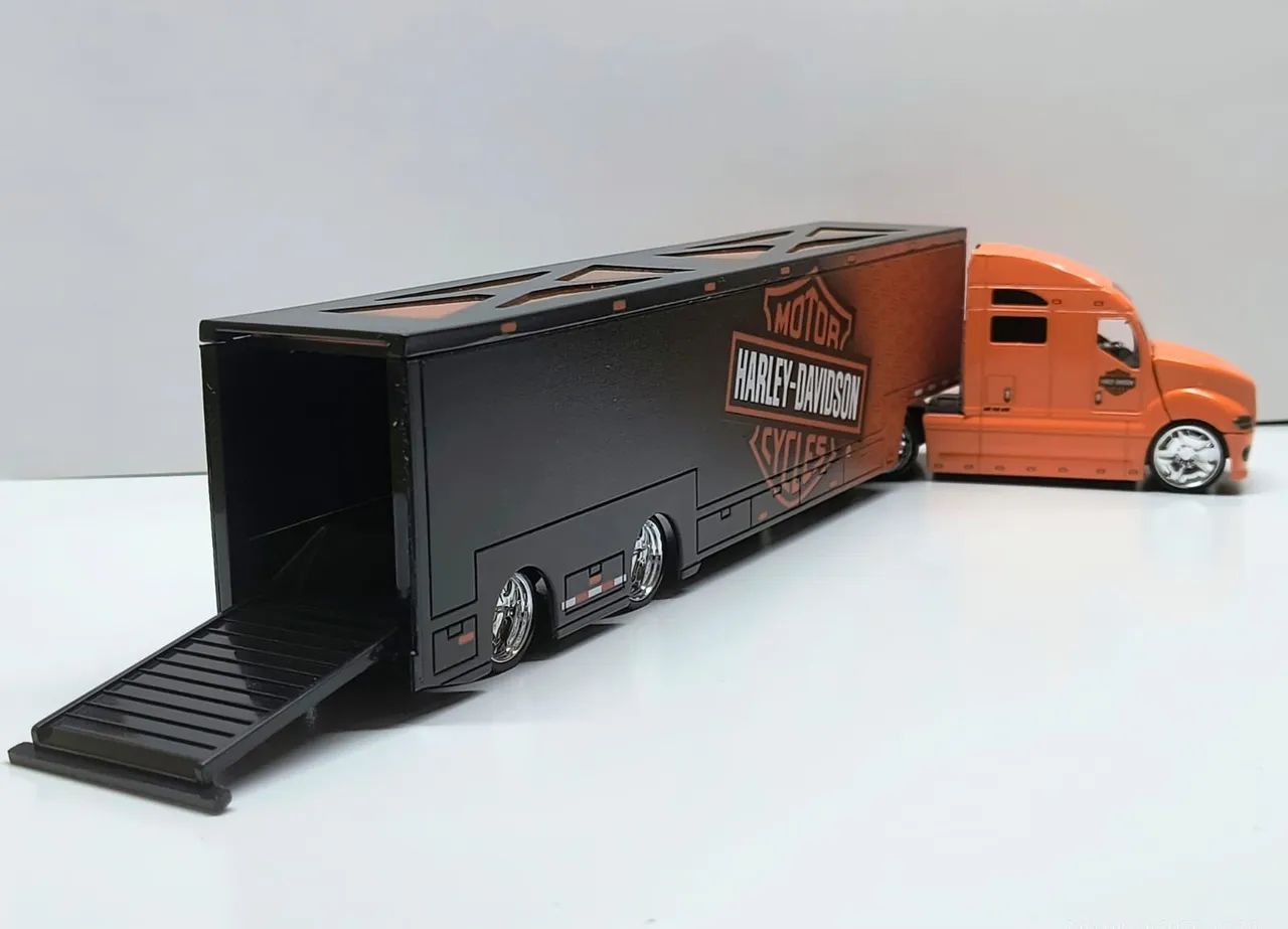 Caminhão Harley-Davidson e International Maisto Escala 1:64 - Foto 4