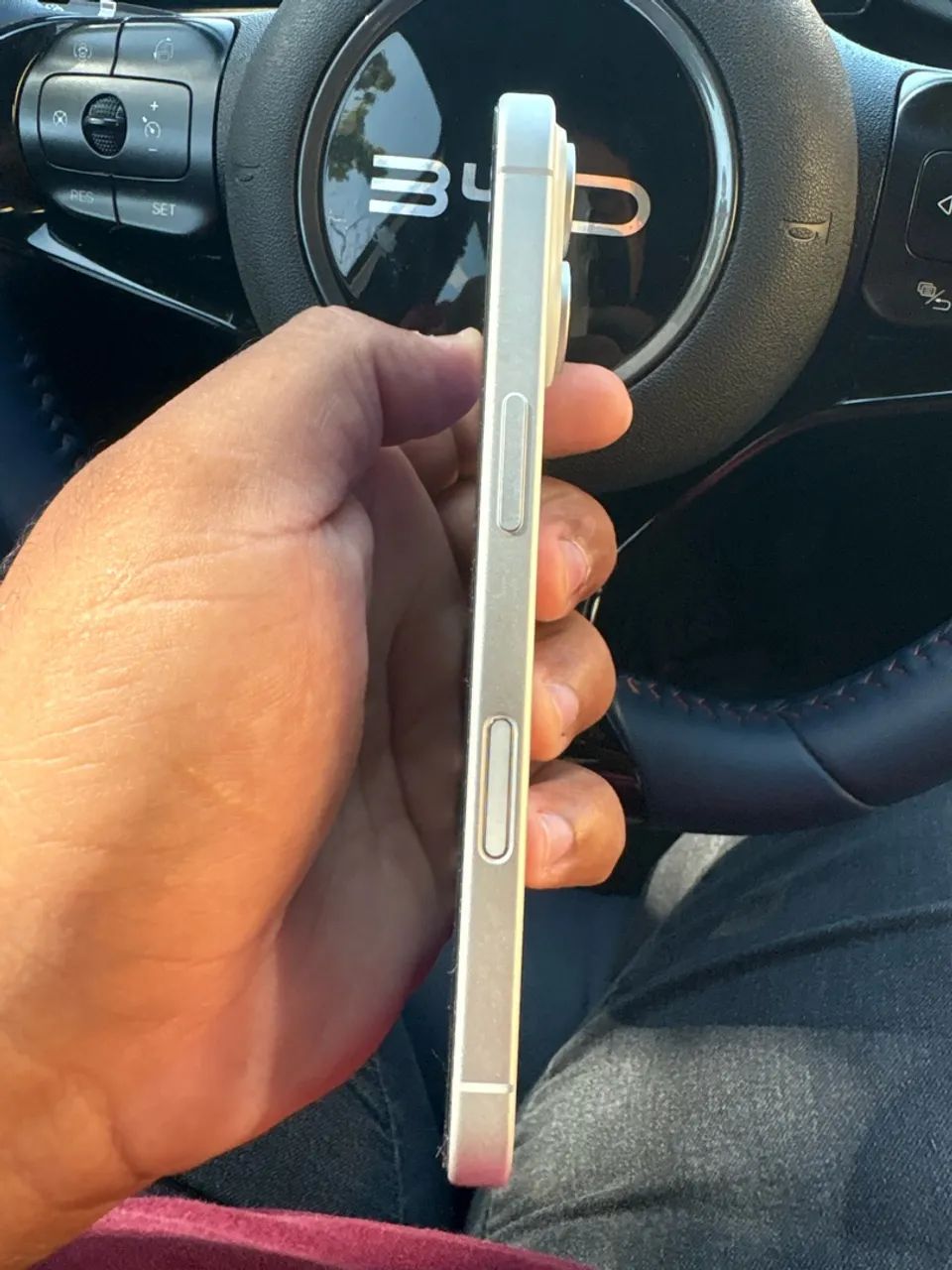 iPhone 16 