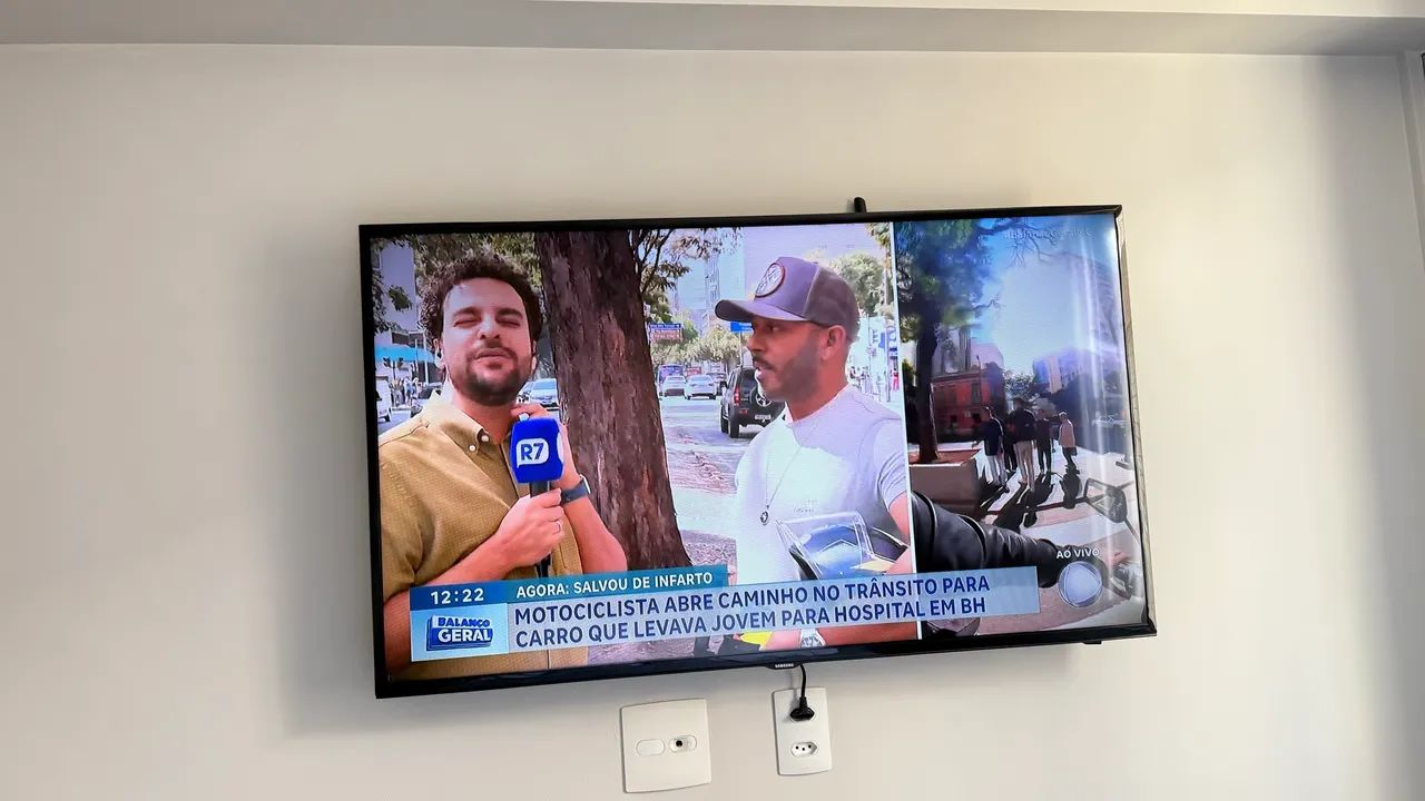 Tv 42? Samsung. Funciona perfeitamente. Não é smart. - Foto 2