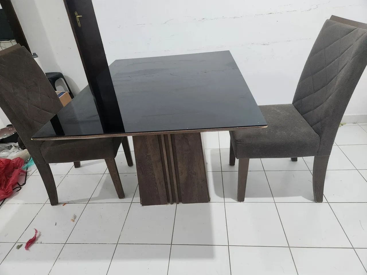 Mesa 4 lugares tampo de vidro