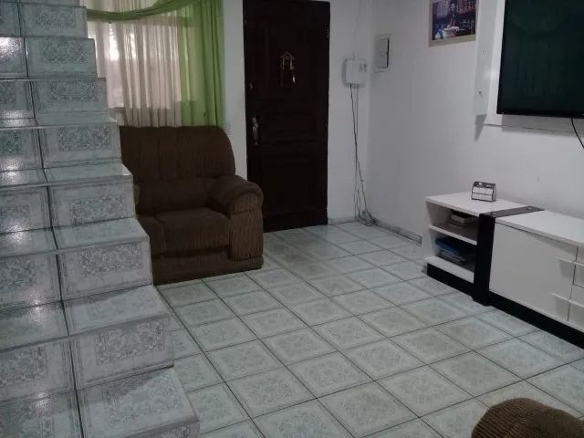 Sobrado com 4 dormitórios + Casas para renda - Foto 2