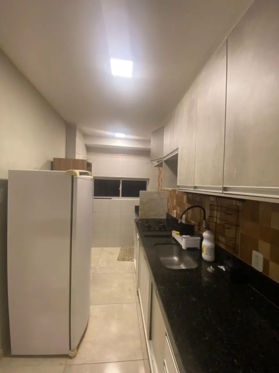 Excelente Apartamento MOBILIADO com 2 quartos reformado - Foto 5