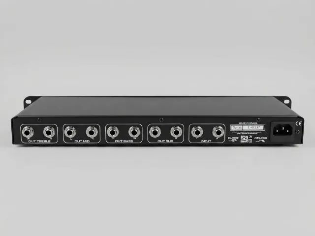 Crossover Balanceado Stereo Parametrico 4 Vias Real X24ST