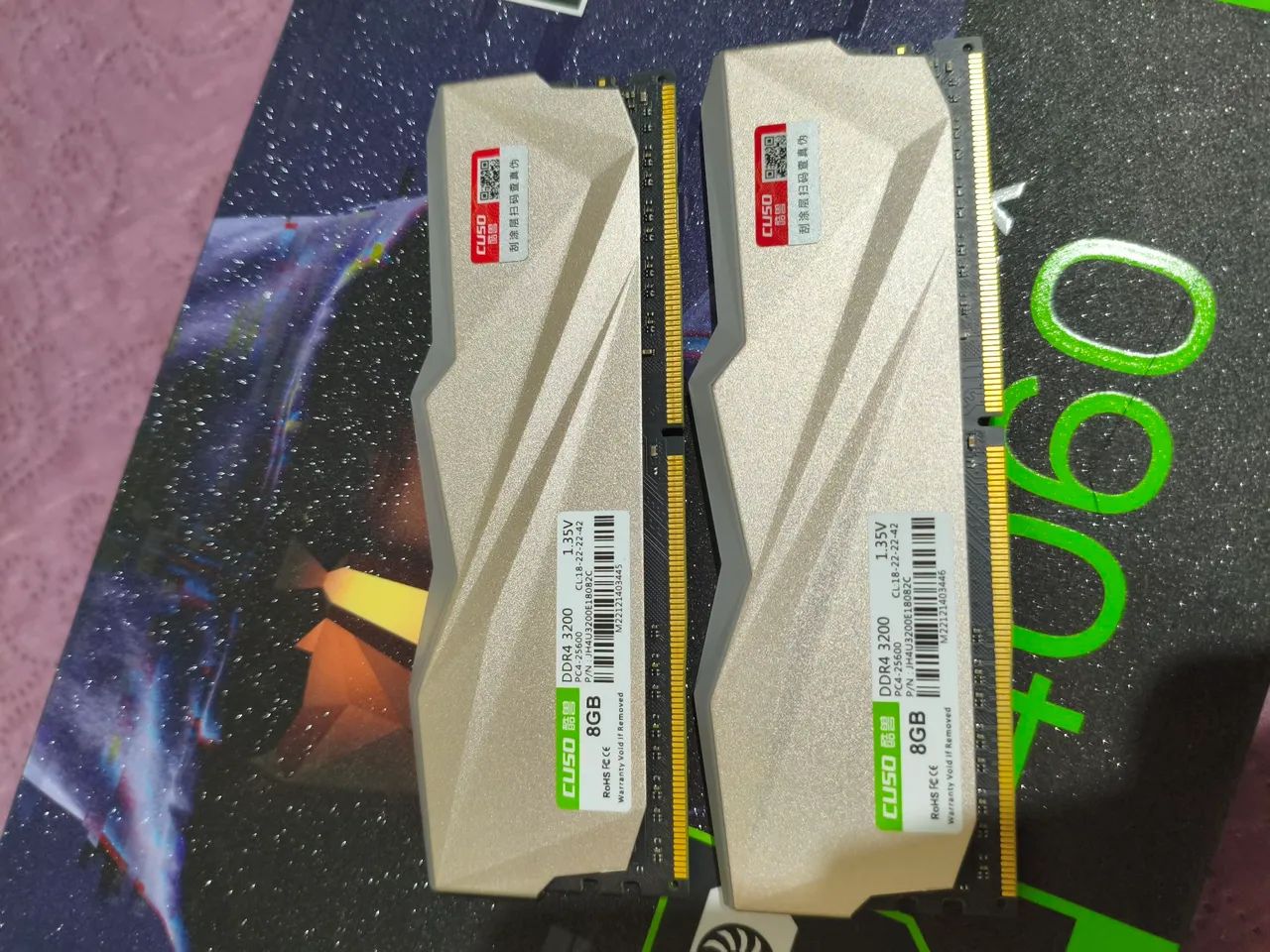 Memórias ram 2X8GB DDR4 CUSU RGB