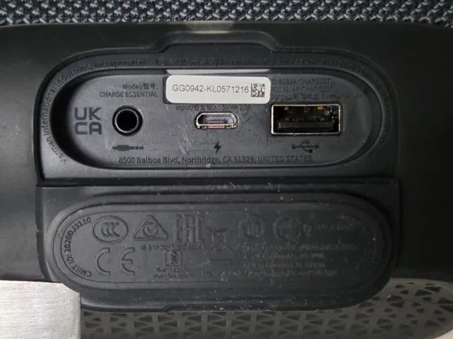 Caixa De Som Portátil Jbl Charge Essential Com Bluetooth Powerbank - Preto - Foto 2