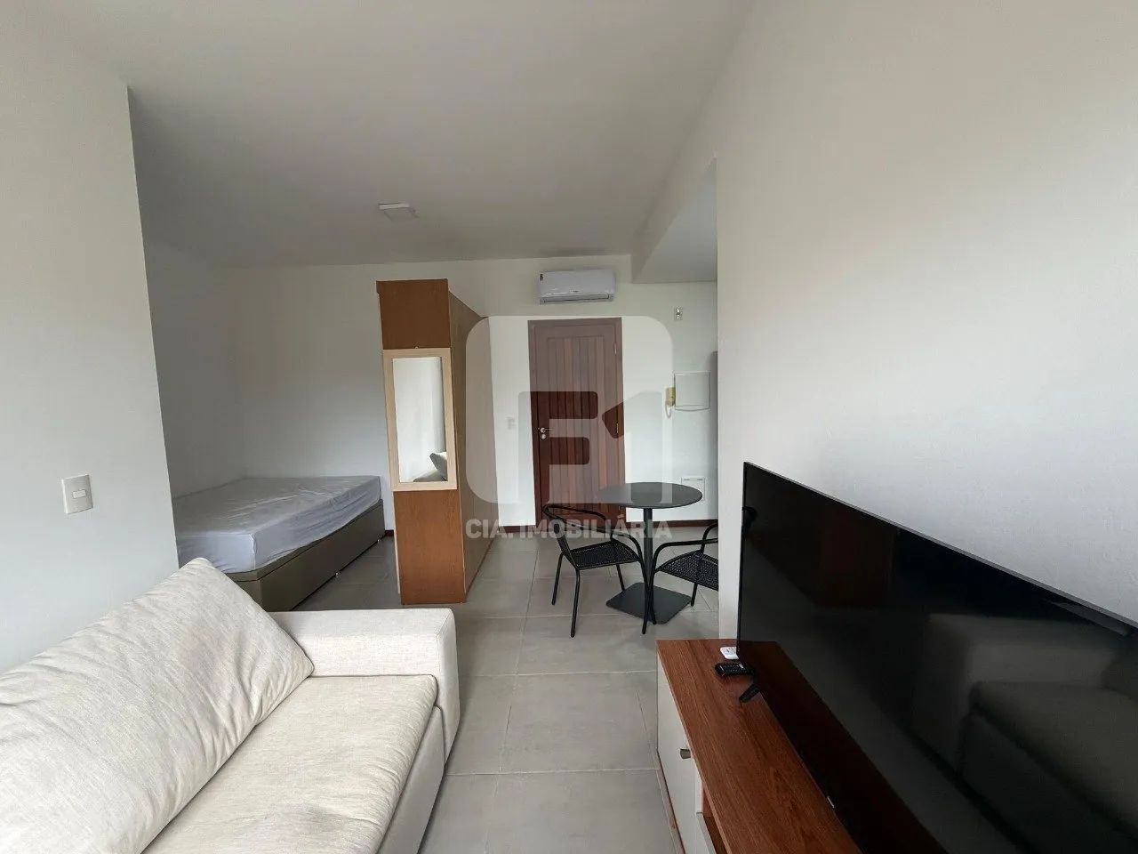 Studio mobiliado no Alto Ribeirão