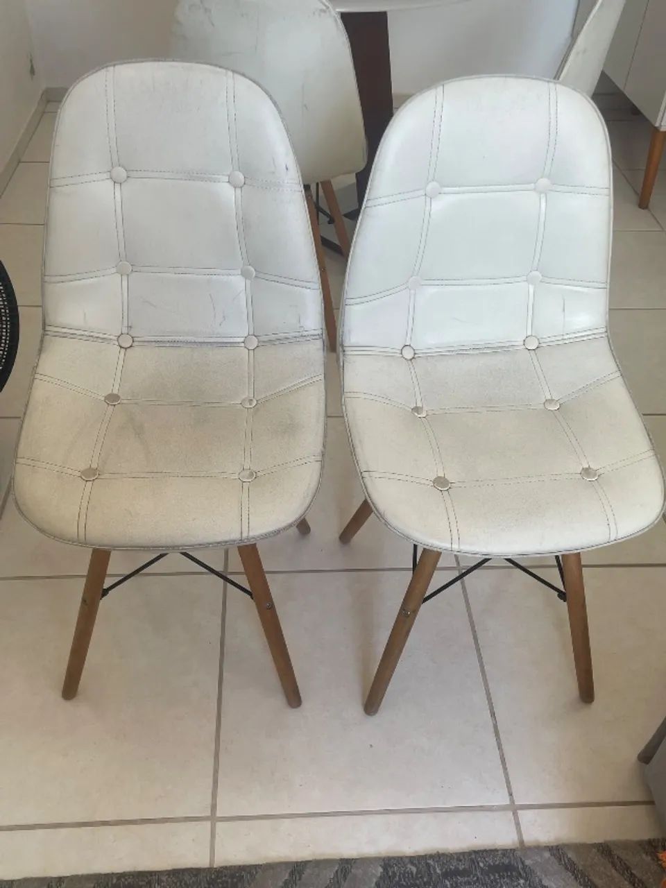 Jogo com 4 Cadeiras Eames Eiffel Estofadas - Foto 3