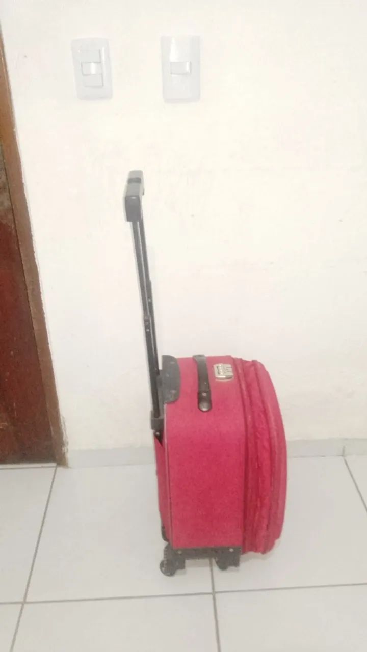 Mala Sestini Média Usada. Me chama no WhatsApp: 85- * - Foto 2