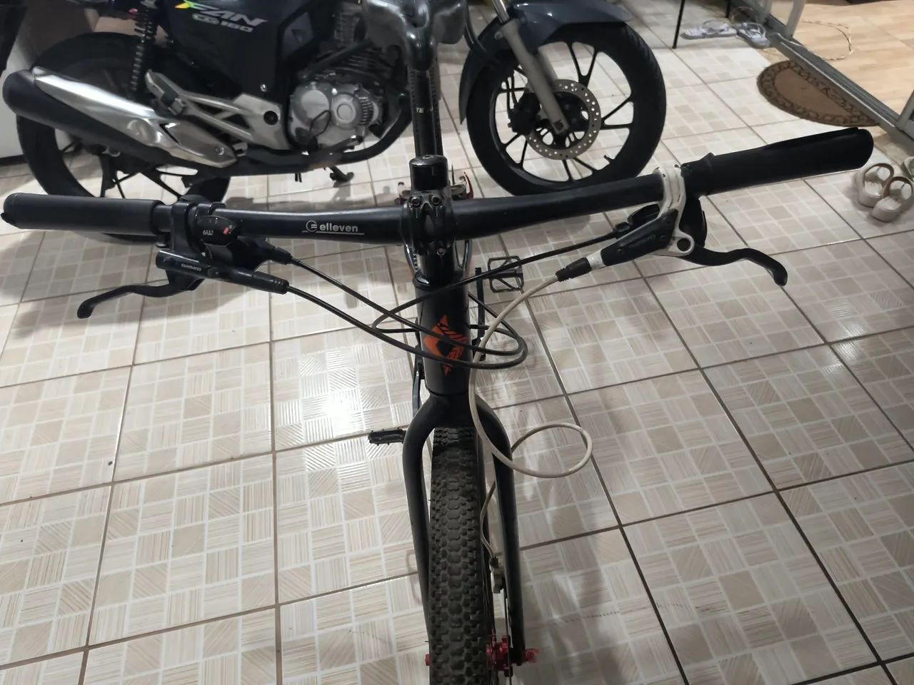 Bicicleta First Shelby aro 29 Valor negociável  - Foto 4