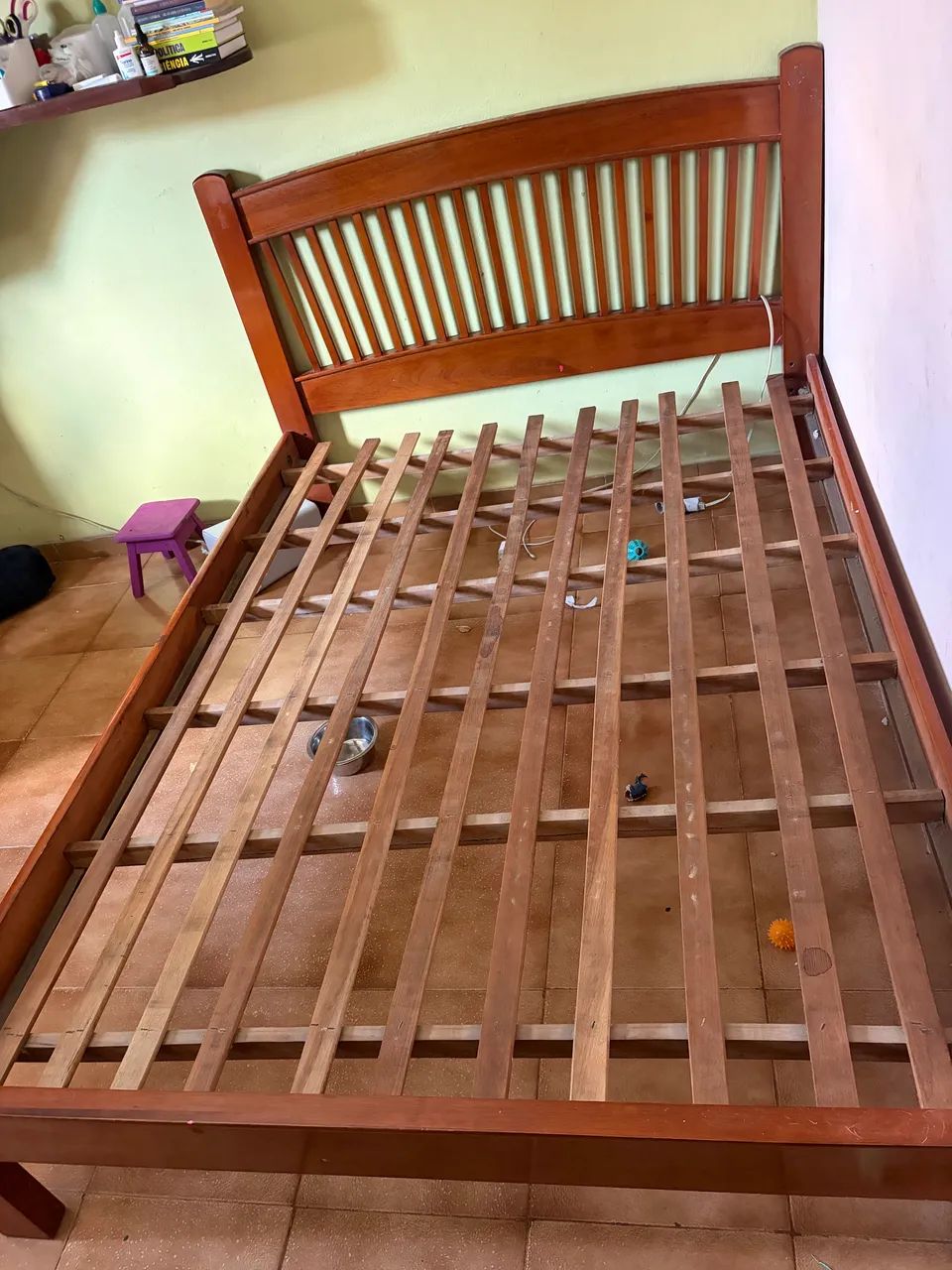 CAMA DE MADEIRA - EXCELENTE  - Foto 3